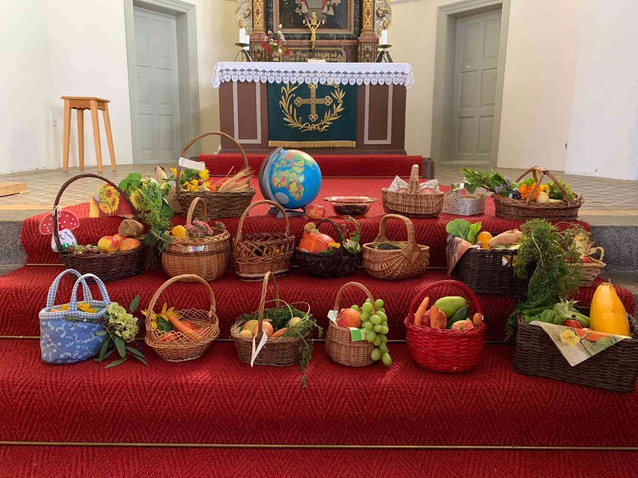 Ação de Graças na igreja quebra-cabeças online
