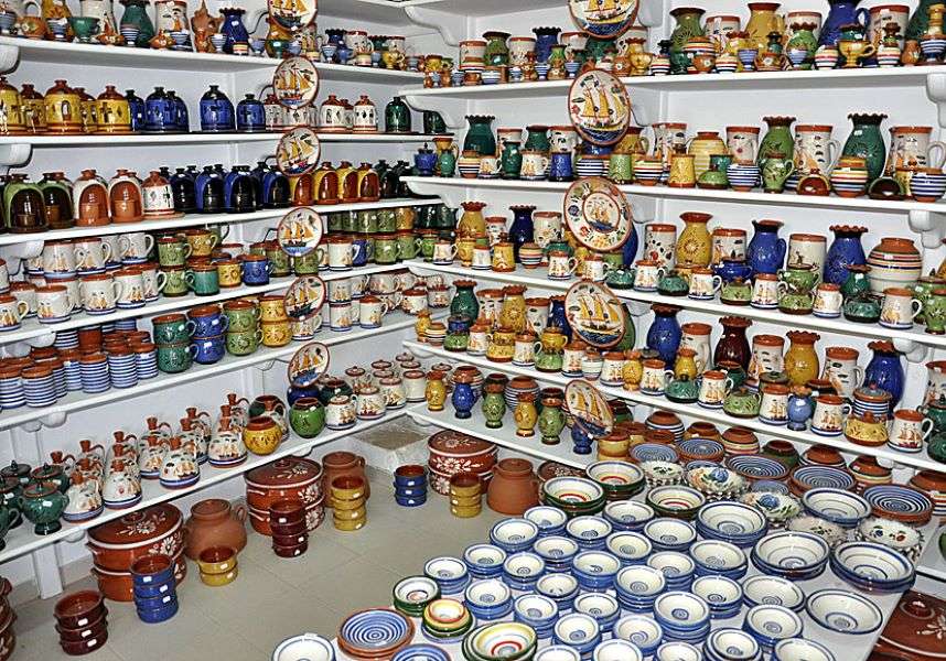 Greek island of Sifnos Pottery Shop online puzzle