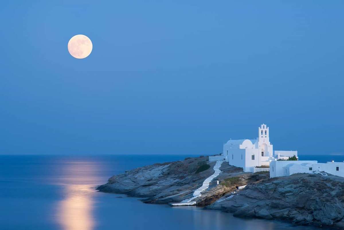 Ilha grega do Mosteiro de Sifnos puzzle online