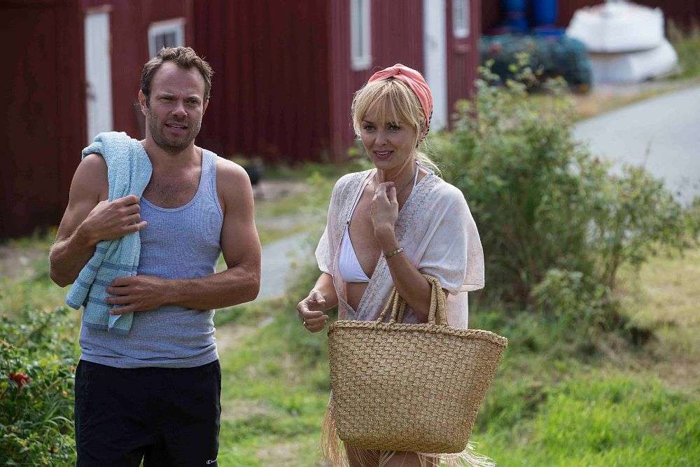 Comedia romántica sueca - "Love Antidote" rompecabezas en línea