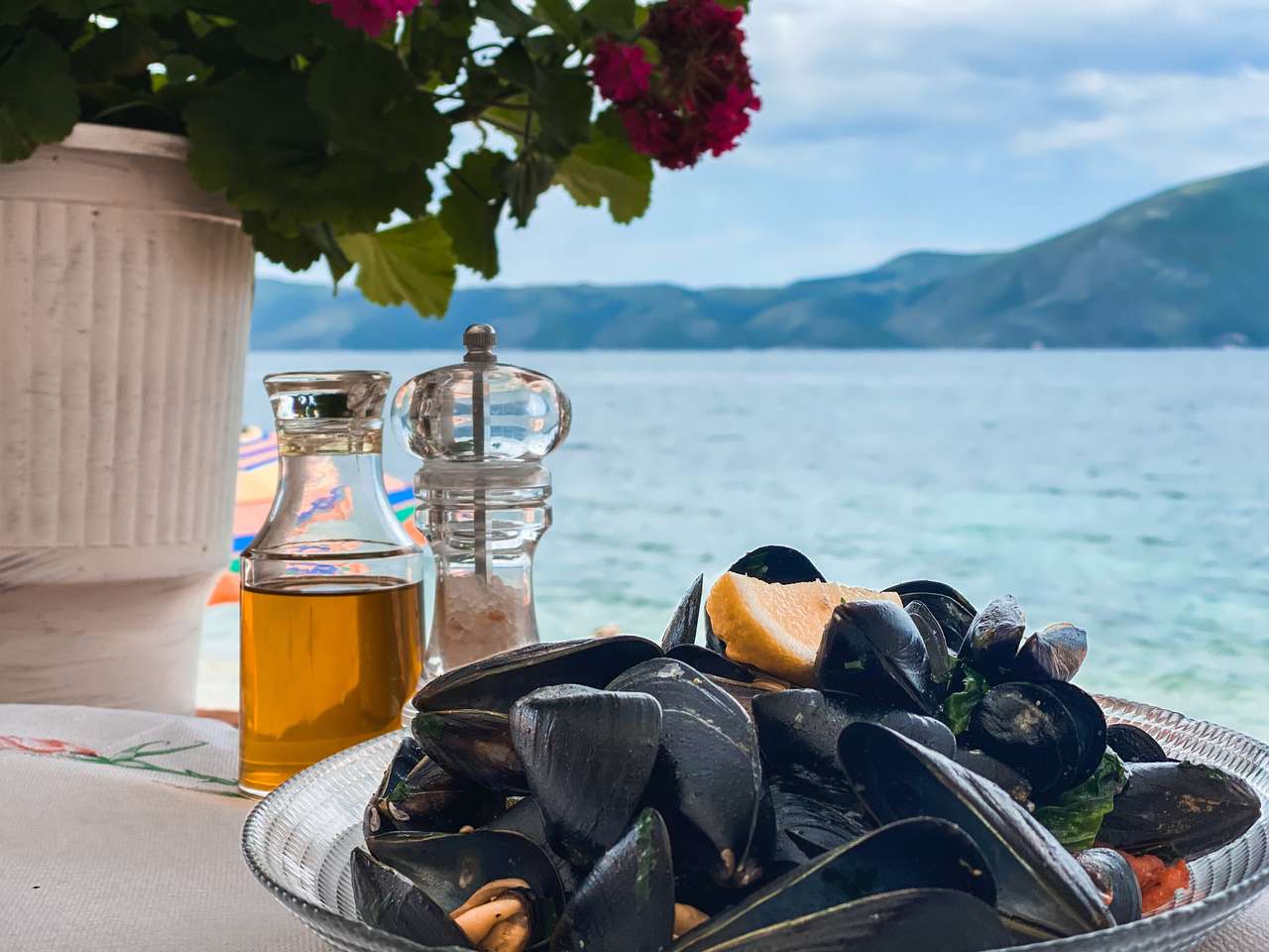 Albanian Mediterranean food fresh mussels jigsaw puzzle online