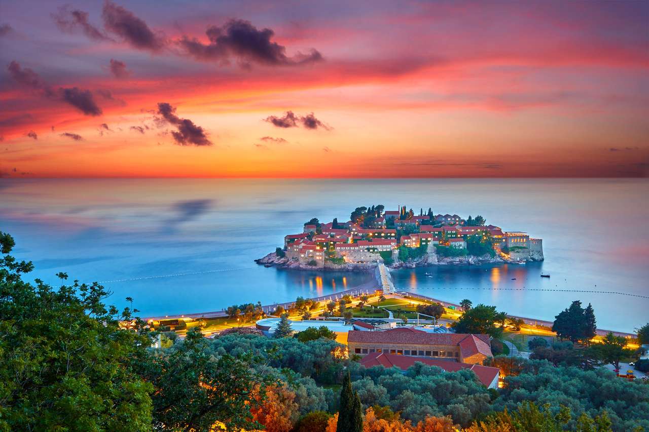Остров Свети Стефан в Черна гора онлайн пъзел