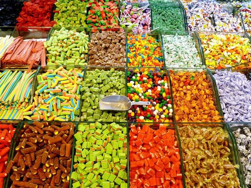 Süßigkeiten im Laden Puzzlespiel online