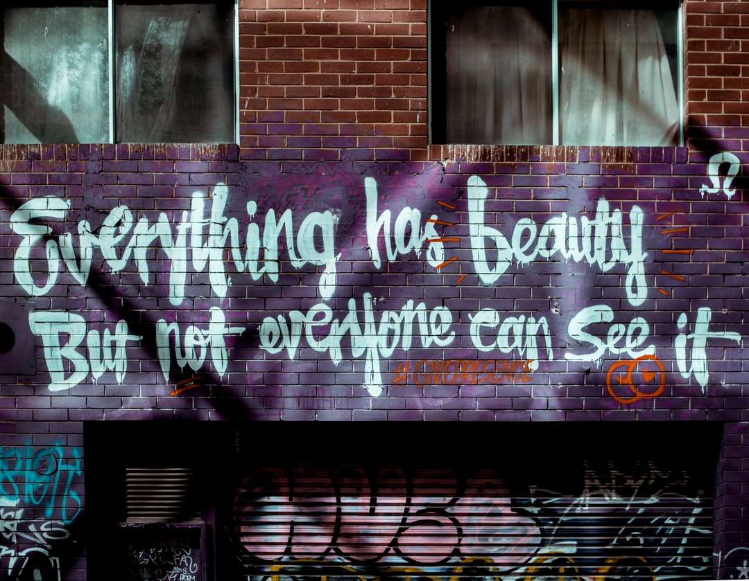 všechno má Beauty wall graffiti skládačky online
