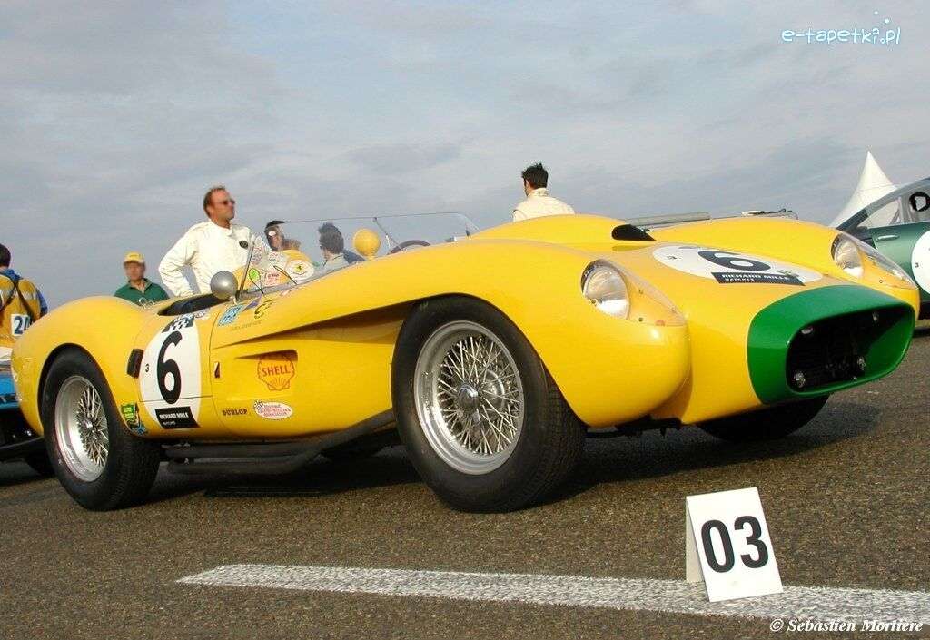 Ferrari deportivo amarillo rompecabezas en línea