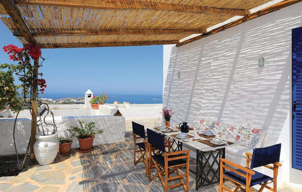 Insula grecească Syros Possidonia puzzle online