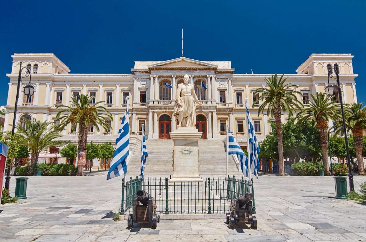 Griechische Insel Syros Ano-Ermoupolis Rathaus Online-Puzzle