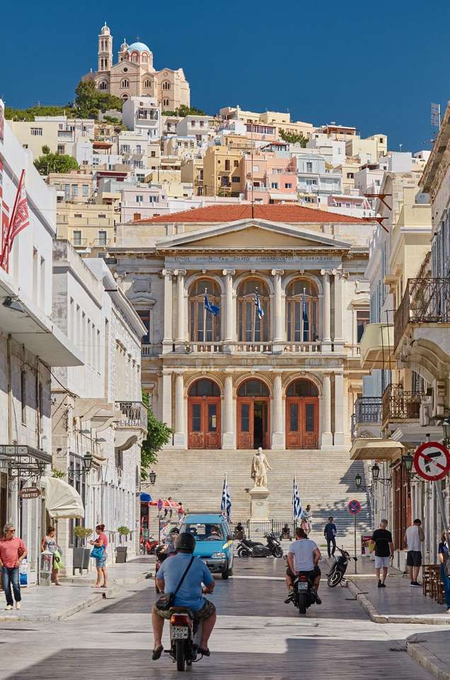Grekiska ön Syros Ano-Ermoupolis Pussel online