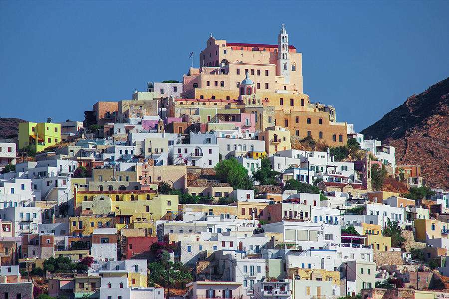 Ilha grega de Syros Ano-Ermoupolis quebra-cabeças online