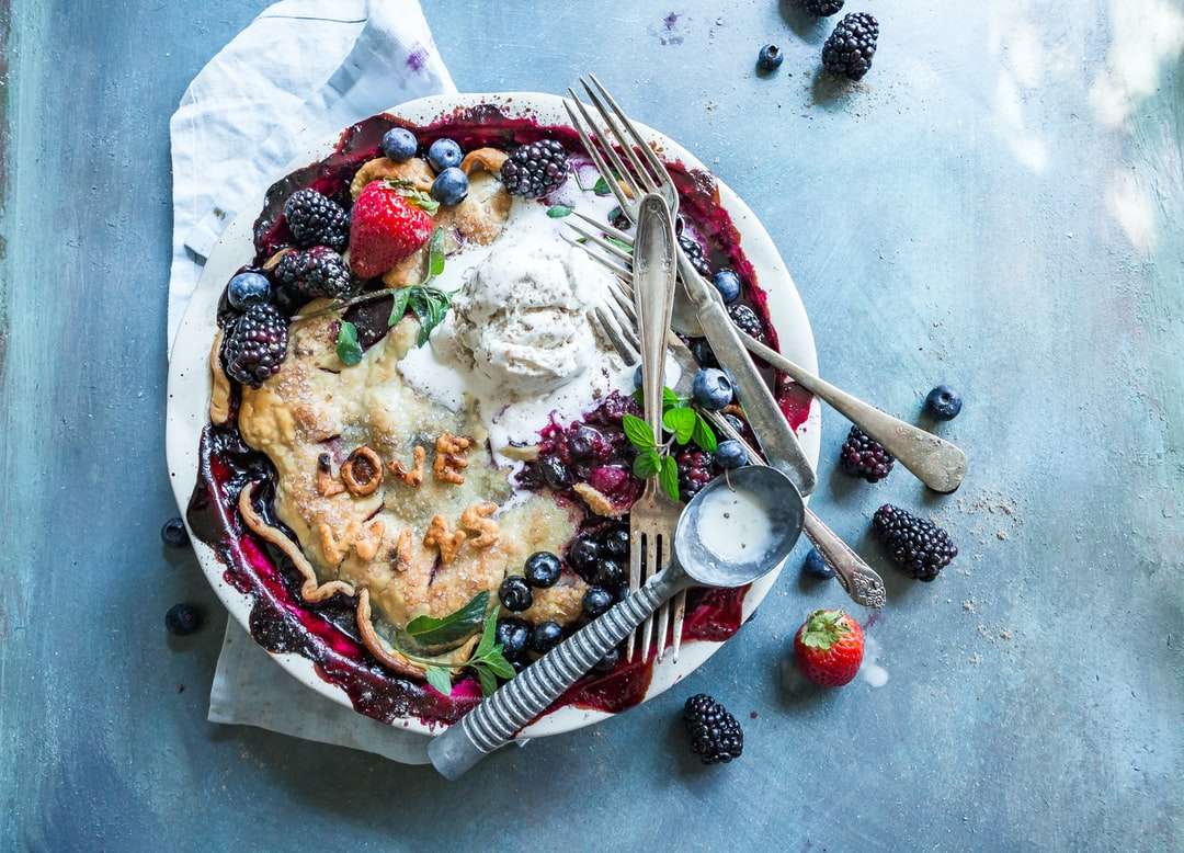 gyümölcs tál fehér kerámia tányérra kirakós online