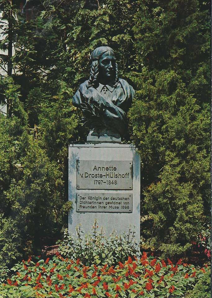 Памятник Аннет фон Дросте пазл онлайн