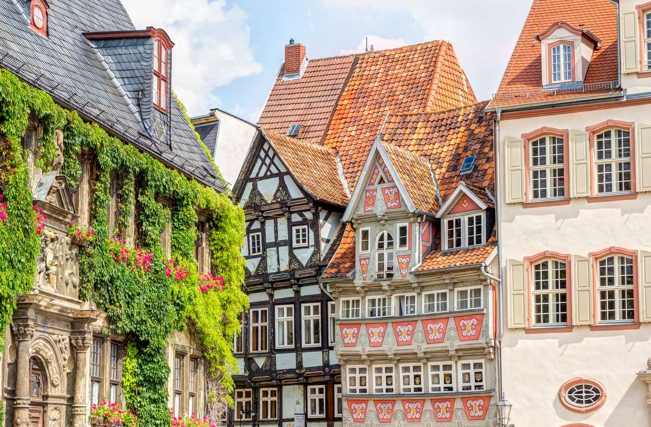 Къщи с дървена конструкция в стария град на Кведлинбург, Германия онлайн пъзел
