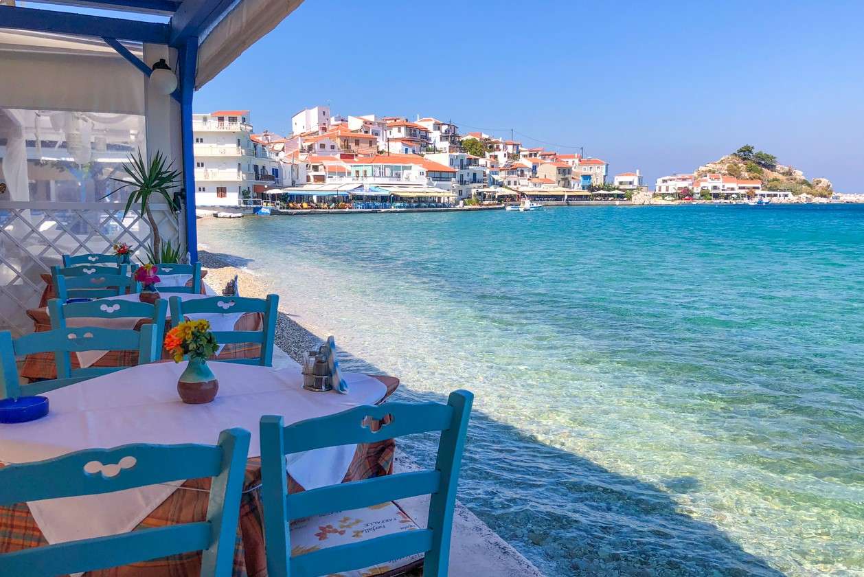 De kust van het Griekse eiland Samos legpuzzel online