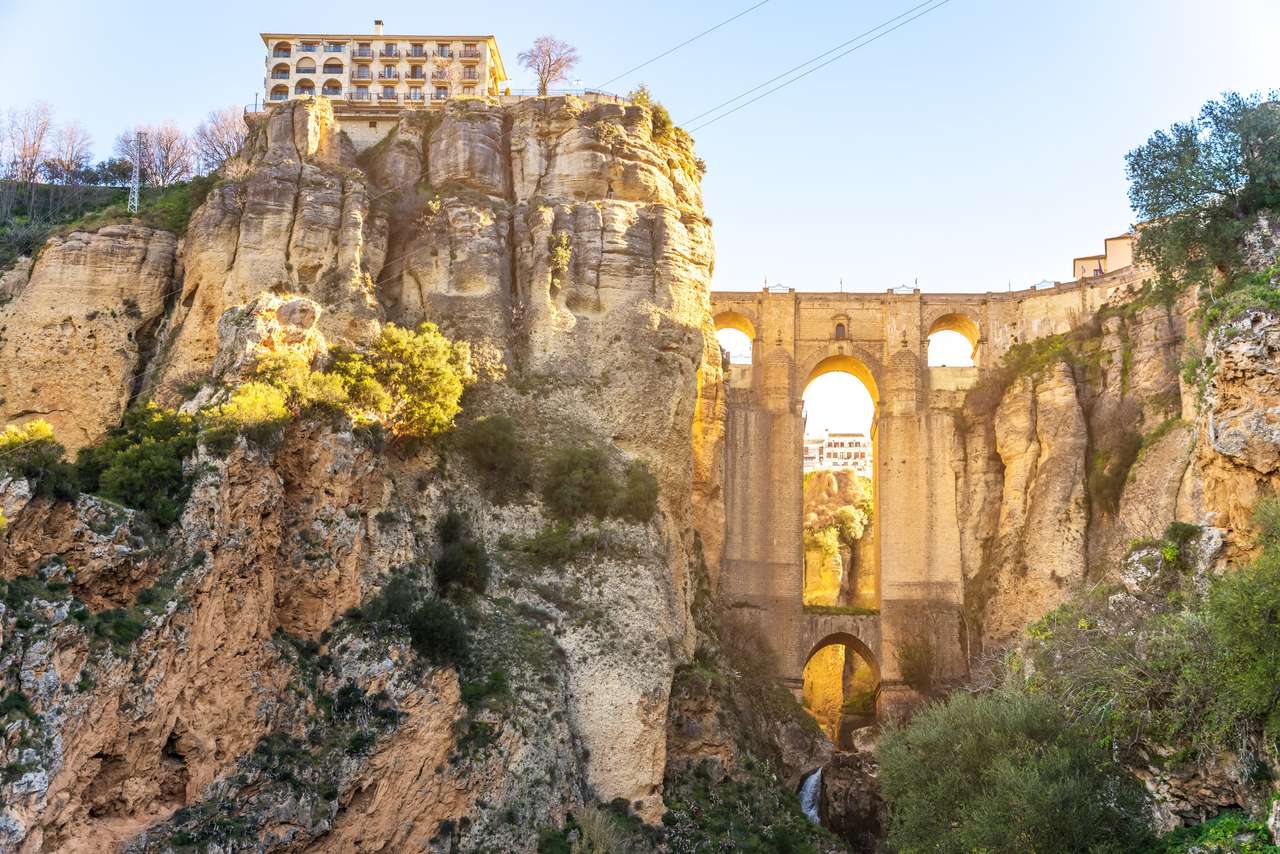 Pont Puente Nuevo et ville de Ronda, Andalousie, Espagne puzzle en ligne