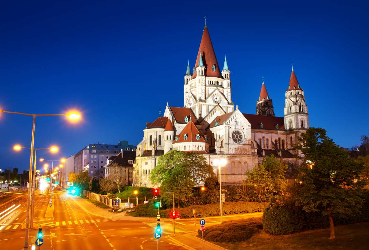 Iglesia de San Francisco de Asís en el Danubio en Viena rompecabezas en línea