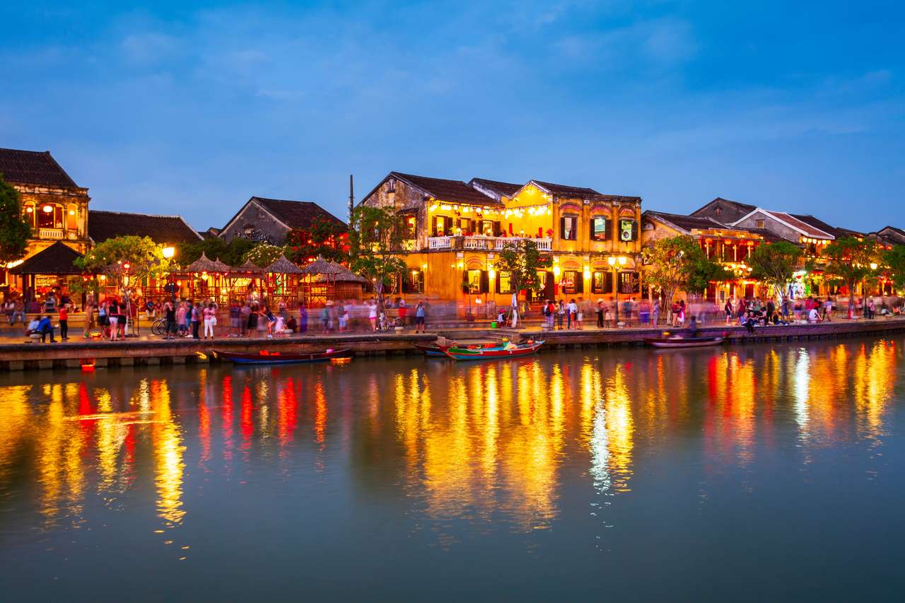 Hoi Starobylé město v provincii Quang Nam, Vietnam skládačky online
