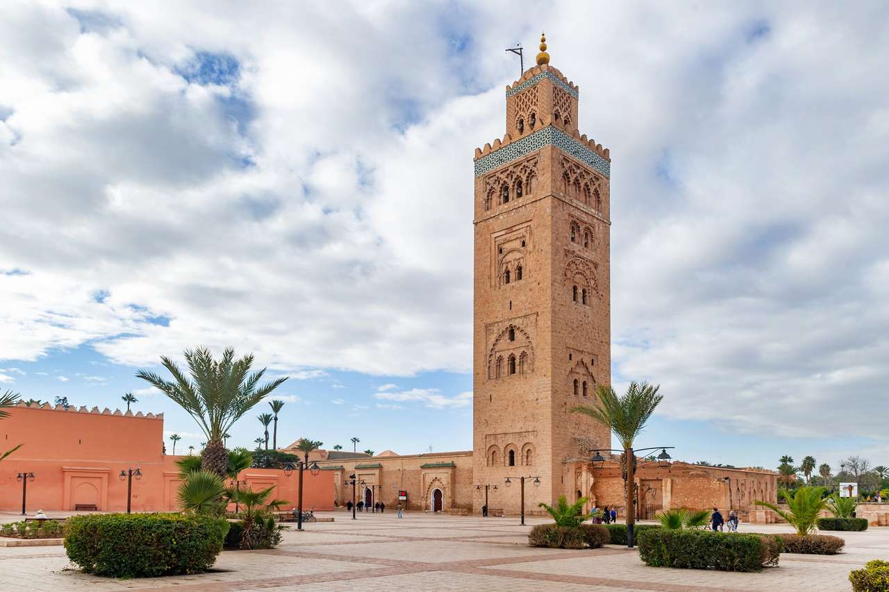 Minareto della Moschea Koutoubia a Marrakech puzzle online