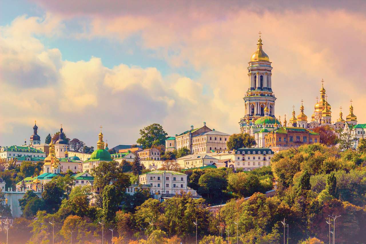 Kuppeln des Klosters Pechersk Lavra Puzzlespiel online