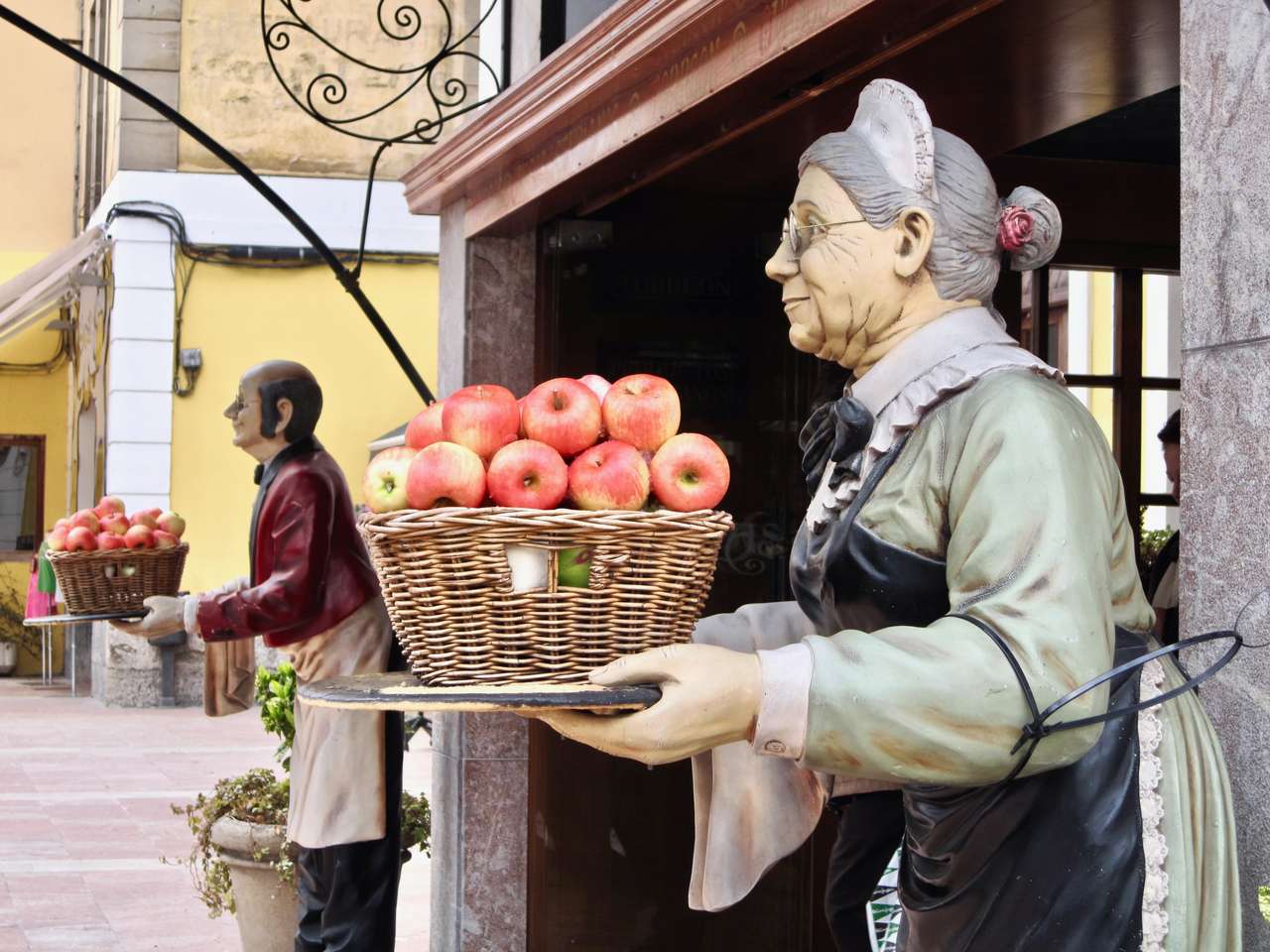 Μήλα από το Cangas de Onís παζλ online