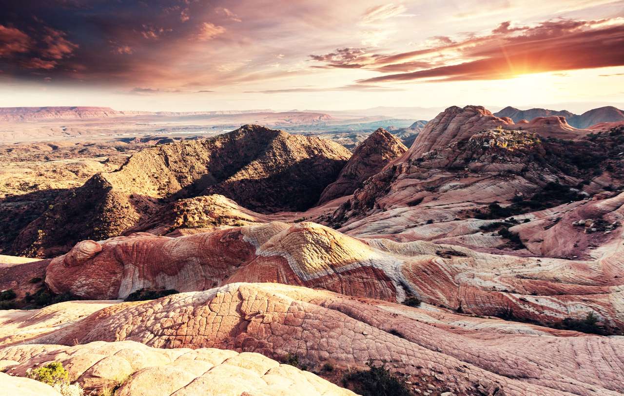 Sandstone formations in Utah, USA. Yant flats online puzzle