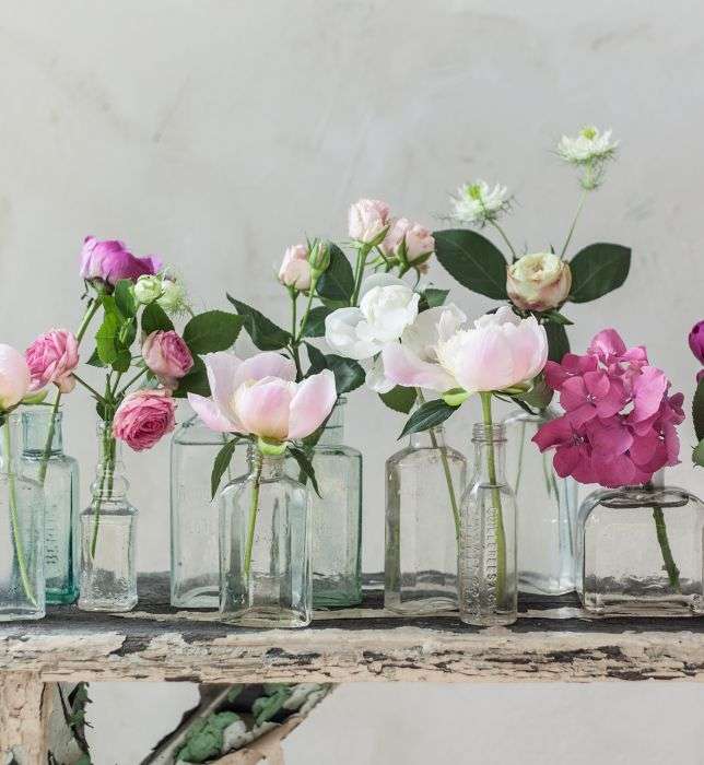 Flores em vasos de vidro quebra-cabeças online