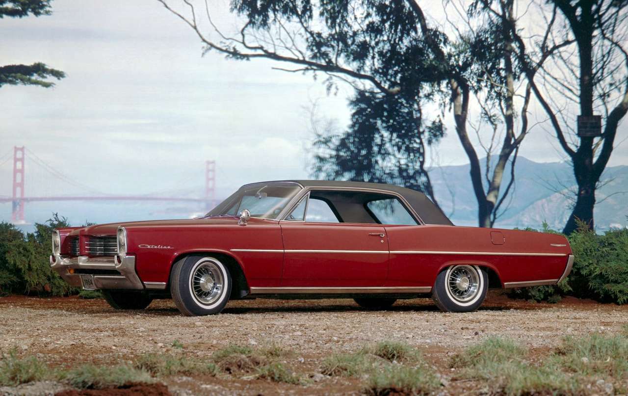 Pontiac Catalina Sports Coupe 1964 року випуску онлайн пазл