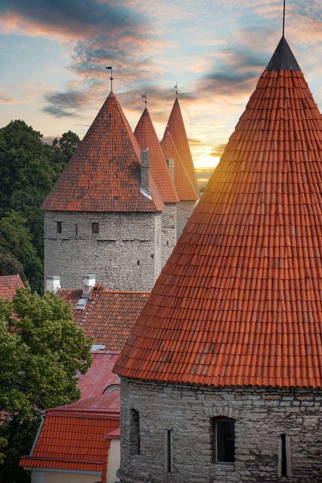 pittoreske en zeer mooie foto's van Tallinn online puzzel