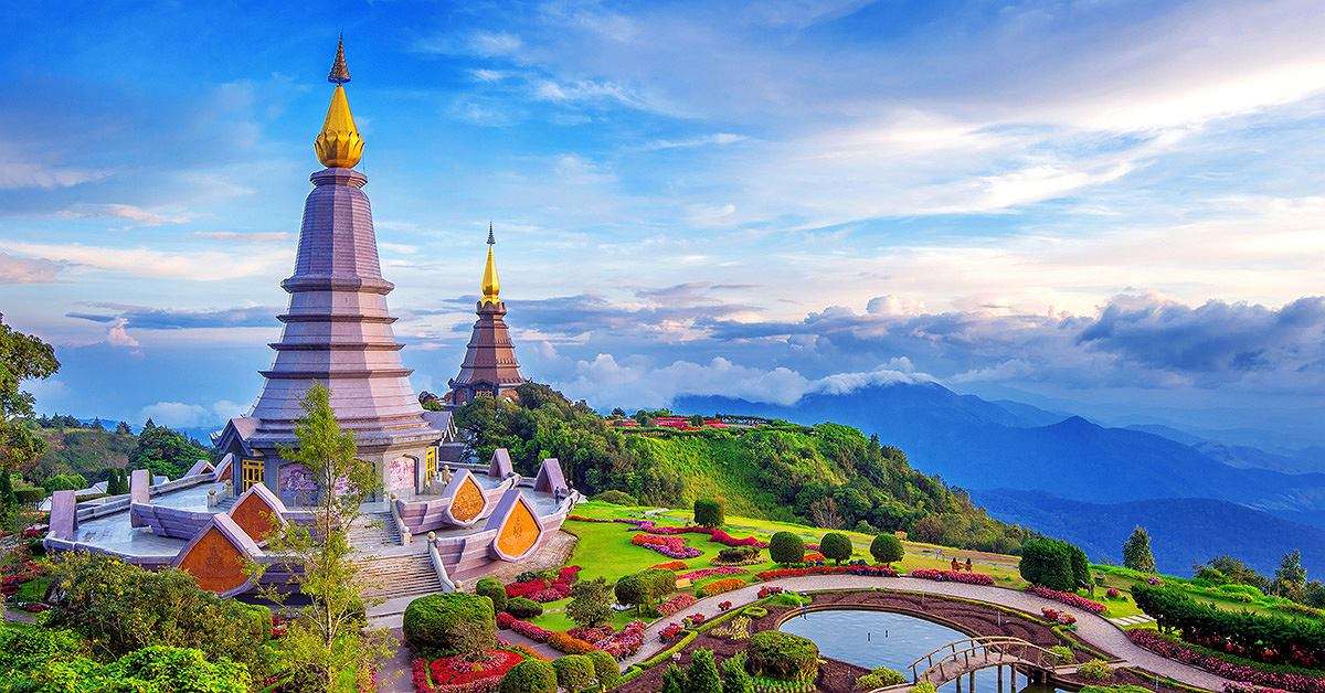 Thailand-tempel på kullen pussel på nätet
