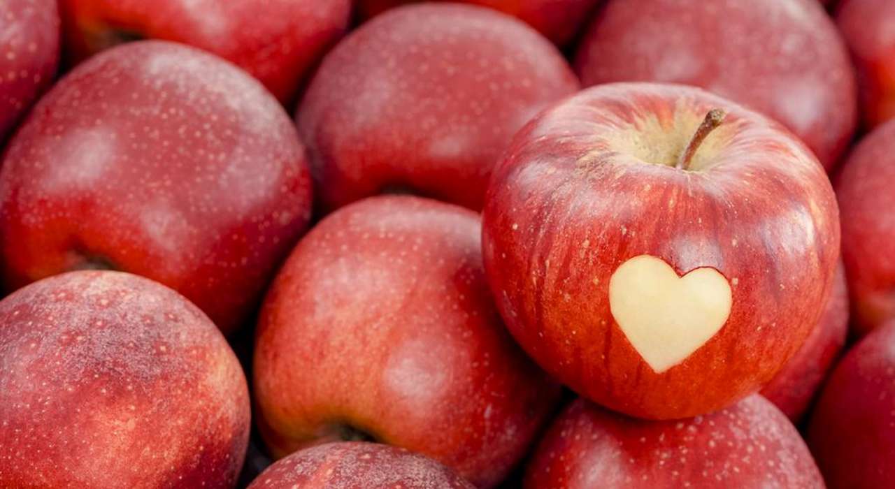 Äpfel für die Liebe!❤️❤️❤️❤️❤️❤️ Online-Puzzle