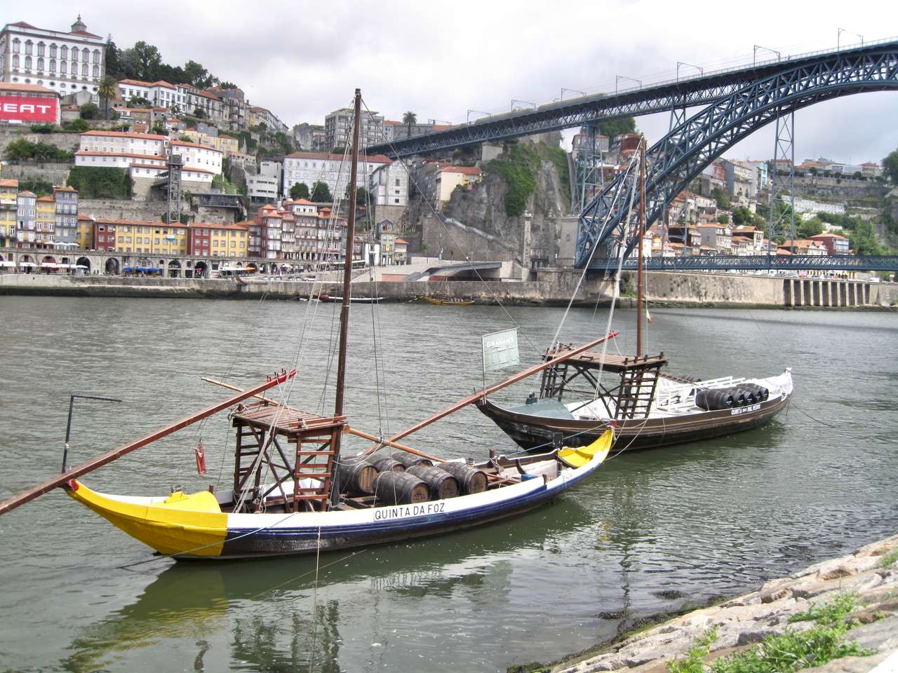Rabelos im Fluss Douro Puzzlespiel online