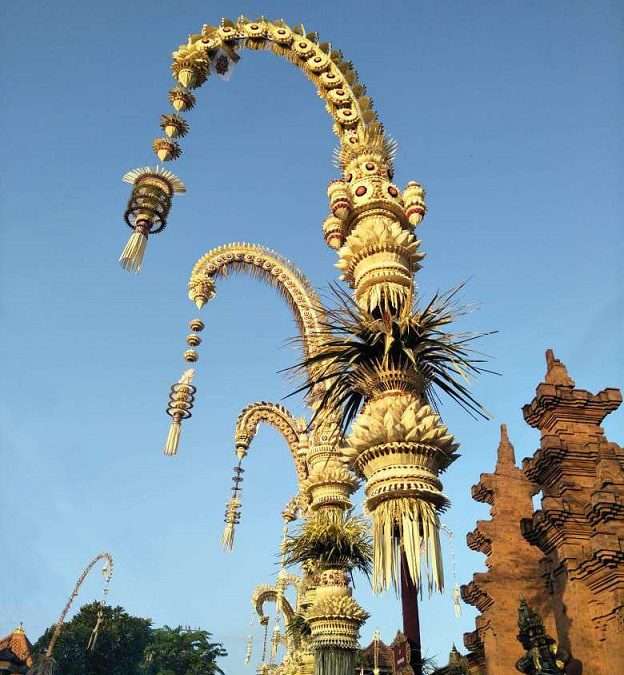 Galungan - festival na ostrově Bali v Indonésii online puzzle