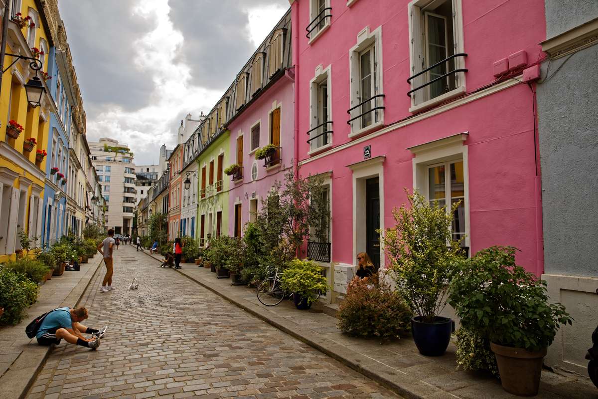 Многоквартирные дома в Париже пазл онлайн