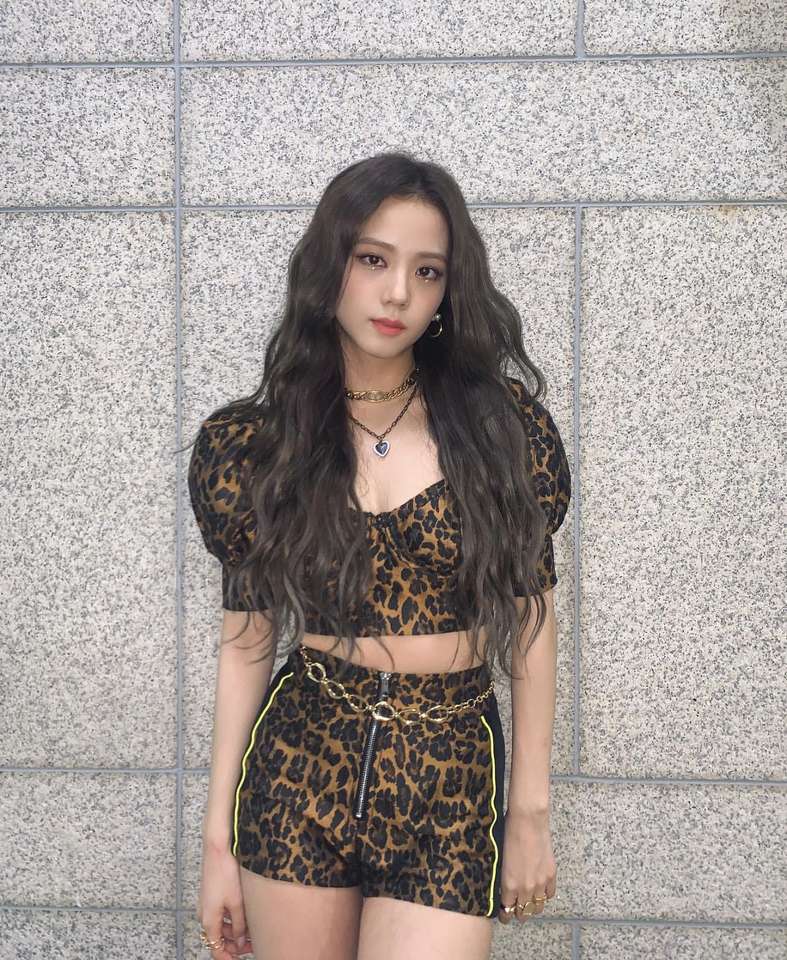 Jisoo from blackpink online puzzle