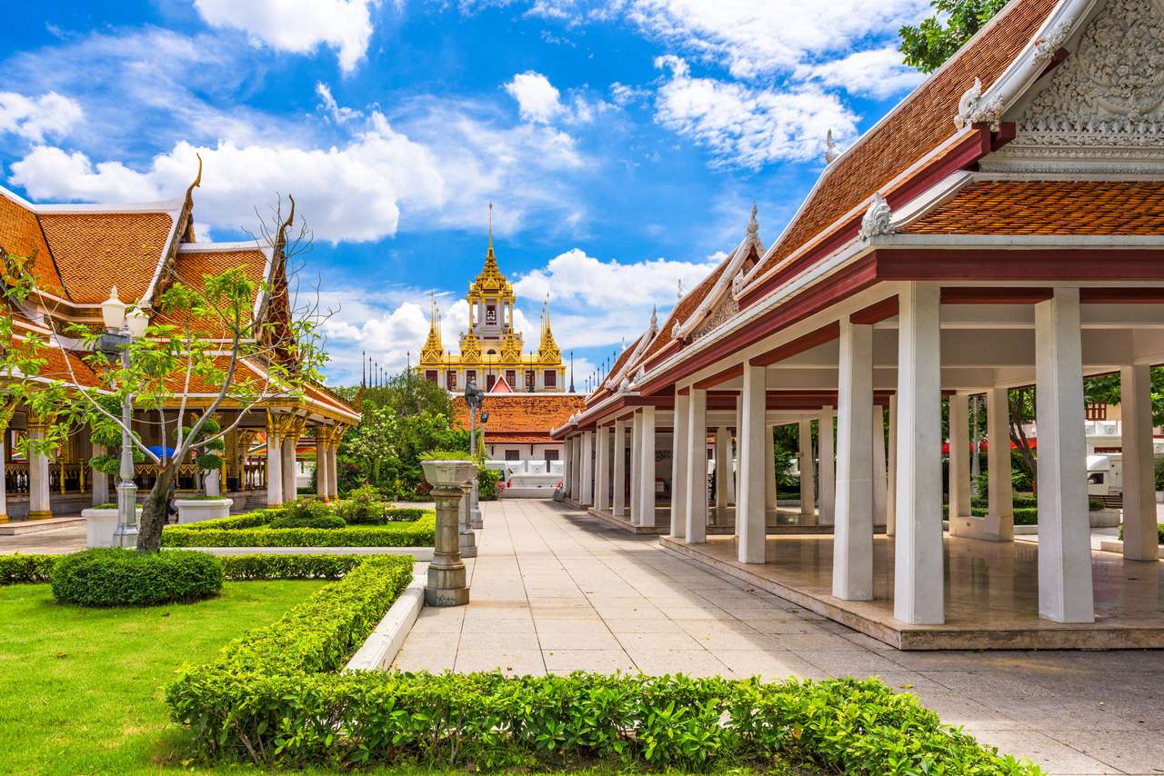 Wat Ratchanatdaram i Bangkok, Thailand. pussel på nätet