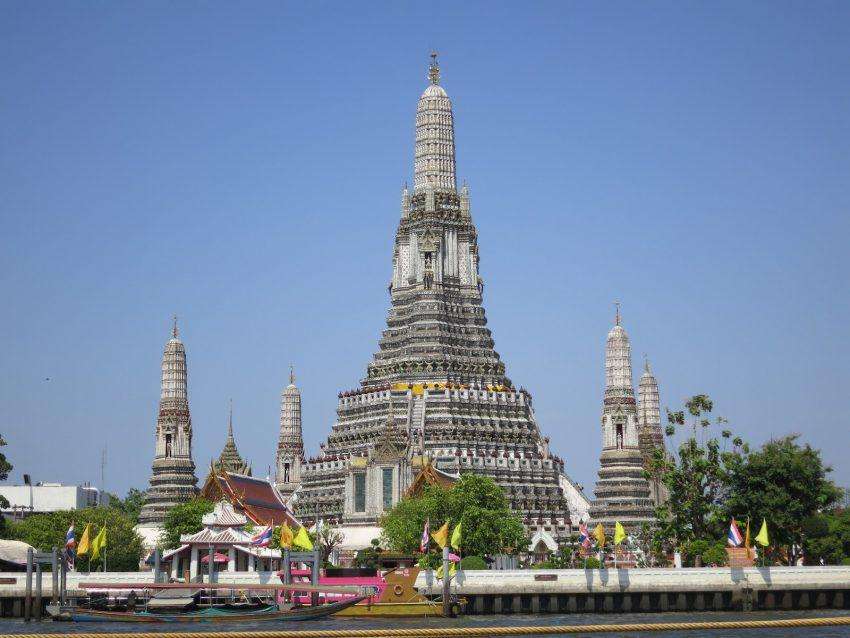 Храм в Банкок онлайн пъзел
