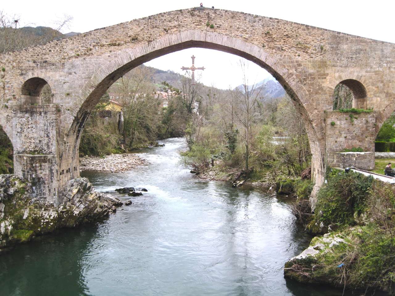 Cangas de Onis, Asturien pussel på nätet