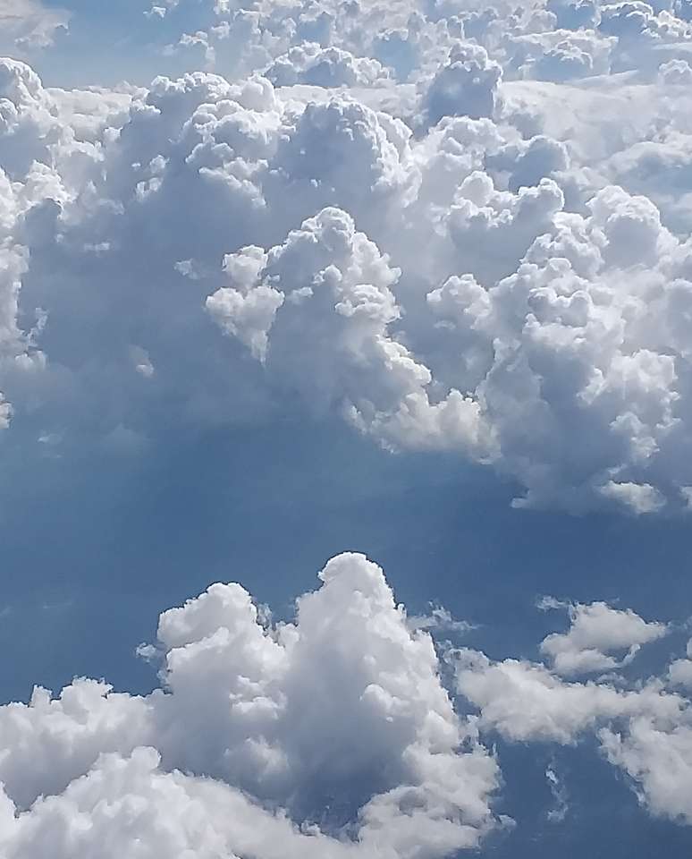 雲の中 ジグソーパズルオンライン