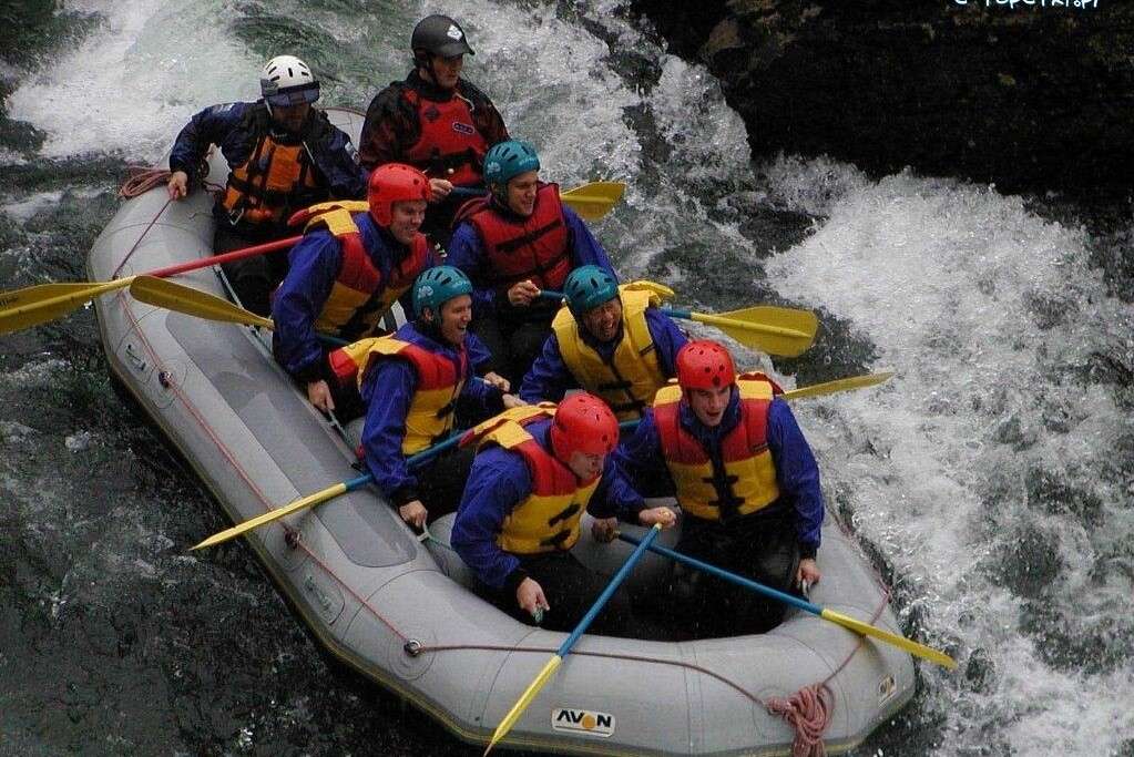 Rafting - rafting em um rio de montanha em um pontão puzzle online