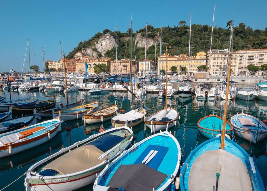 Boten in de haven van Nice legpuzzel online