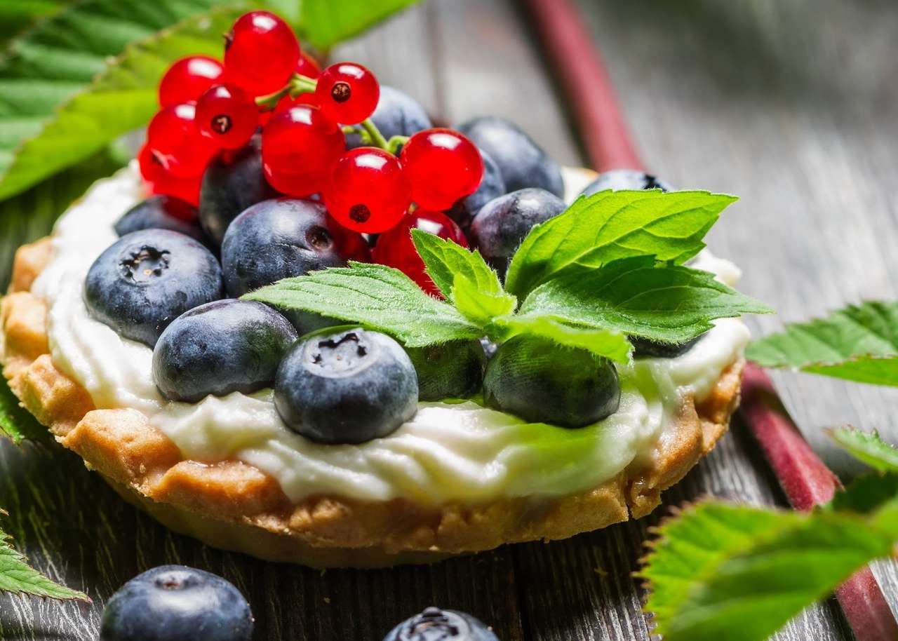 Tartlets with fruit jigsaw puzzle online
