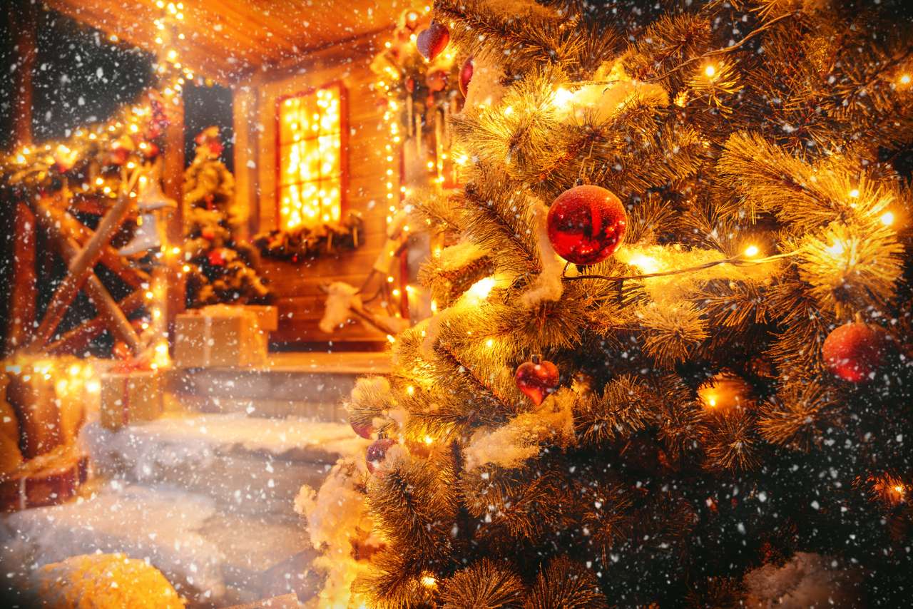 En veranda dekorerad till jul pussel på nätet