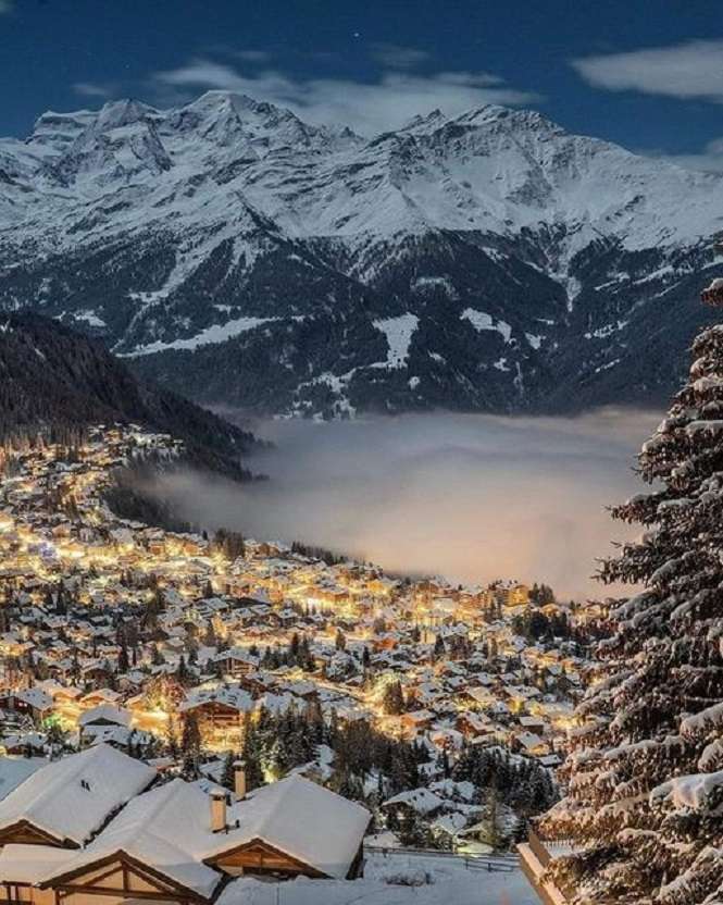 Švýcarsko v noci. skládačky online