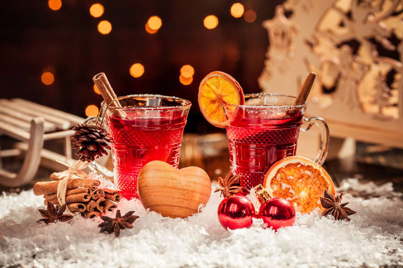 Christmas hot mulled wine with spices online puzzle