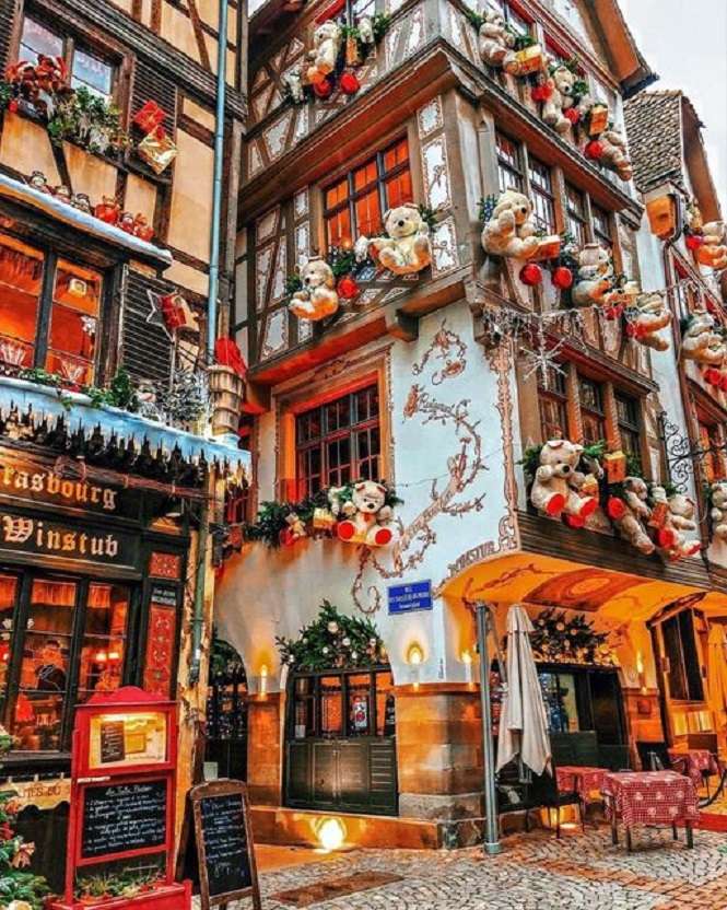 Festive Strasbourg. online puzzle