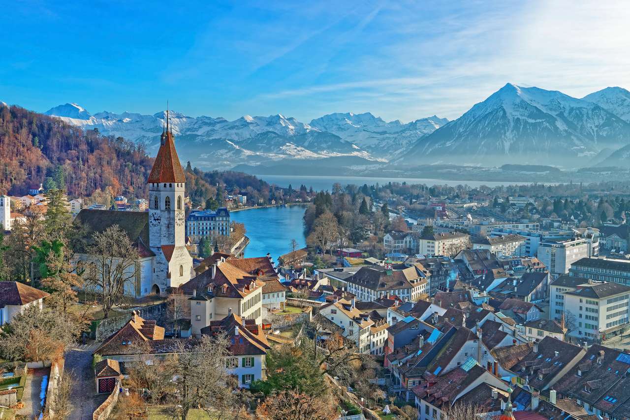 Thun Kirche und Stadt mit Thunersee Puzzlespiel online