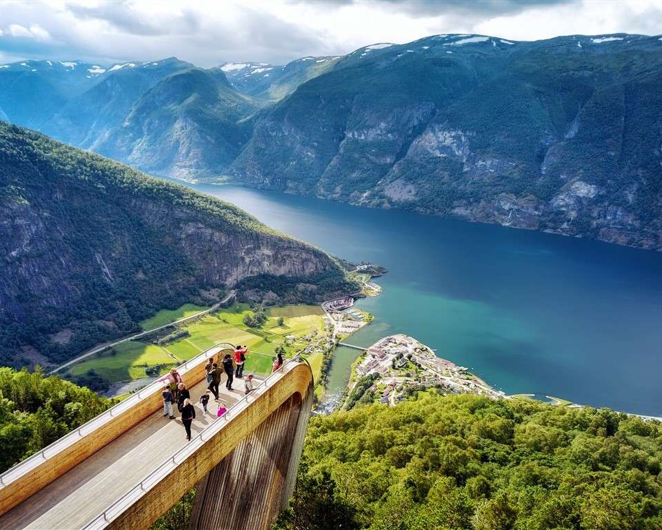 Punto panoramico sui fiordi in Norvegia puzzle online