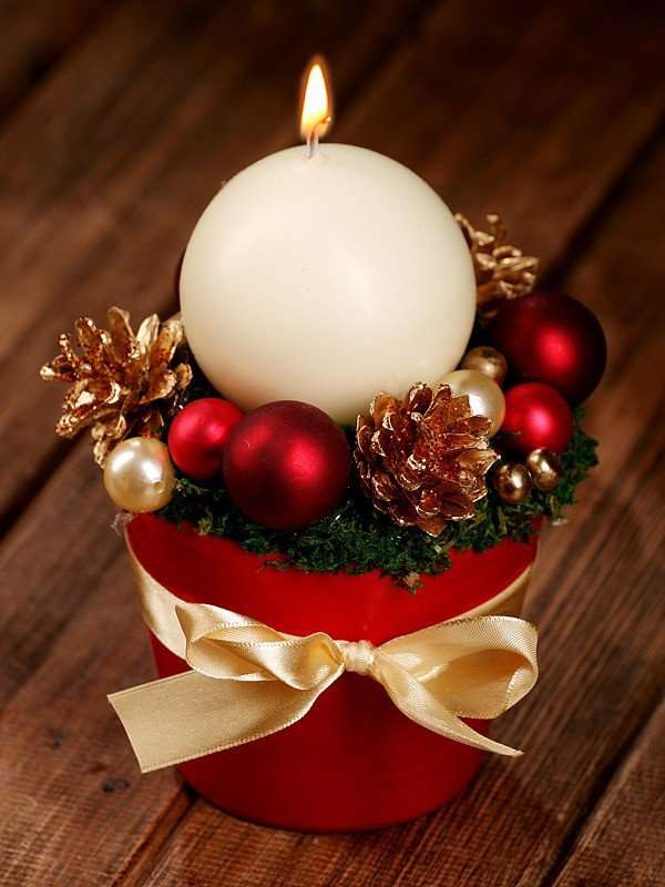 Χριστουγεννιάτικη σύνθεση σε κατσαρόλα παζλ online