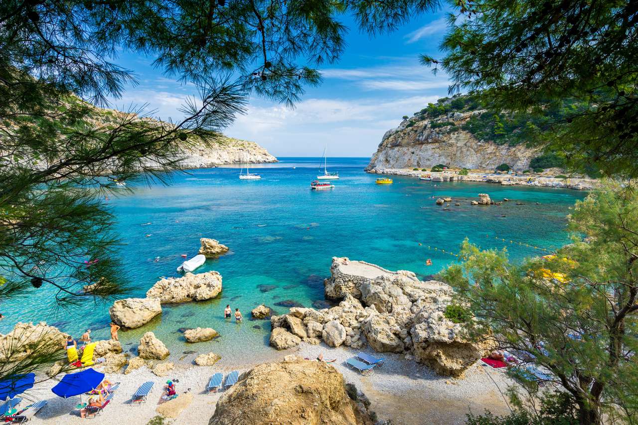 Bella giornata all'Anthony Quinn Bay puzzle online