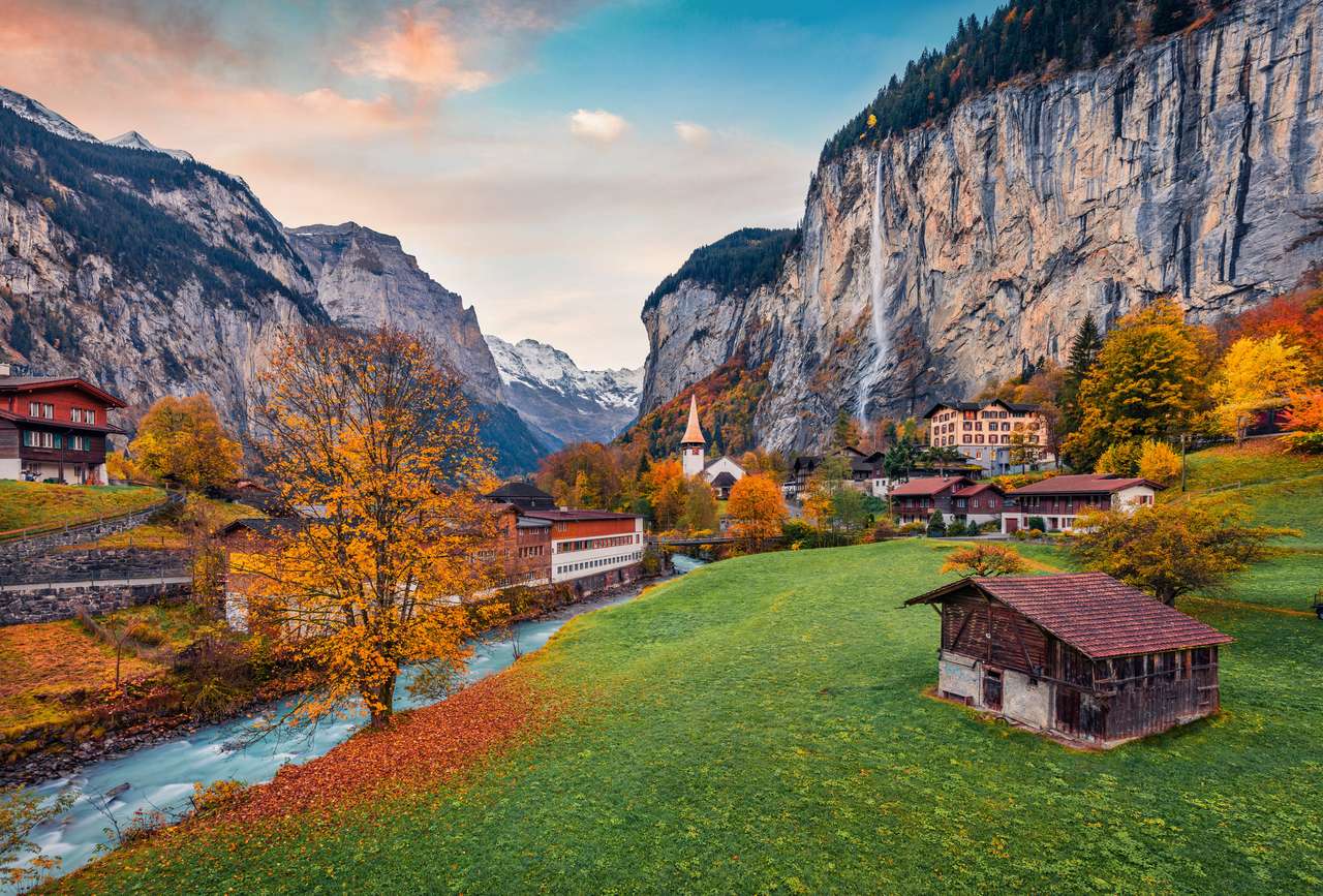 Lenyűgöző szabadtéri jelenet a svájci Alpokban kirakós online