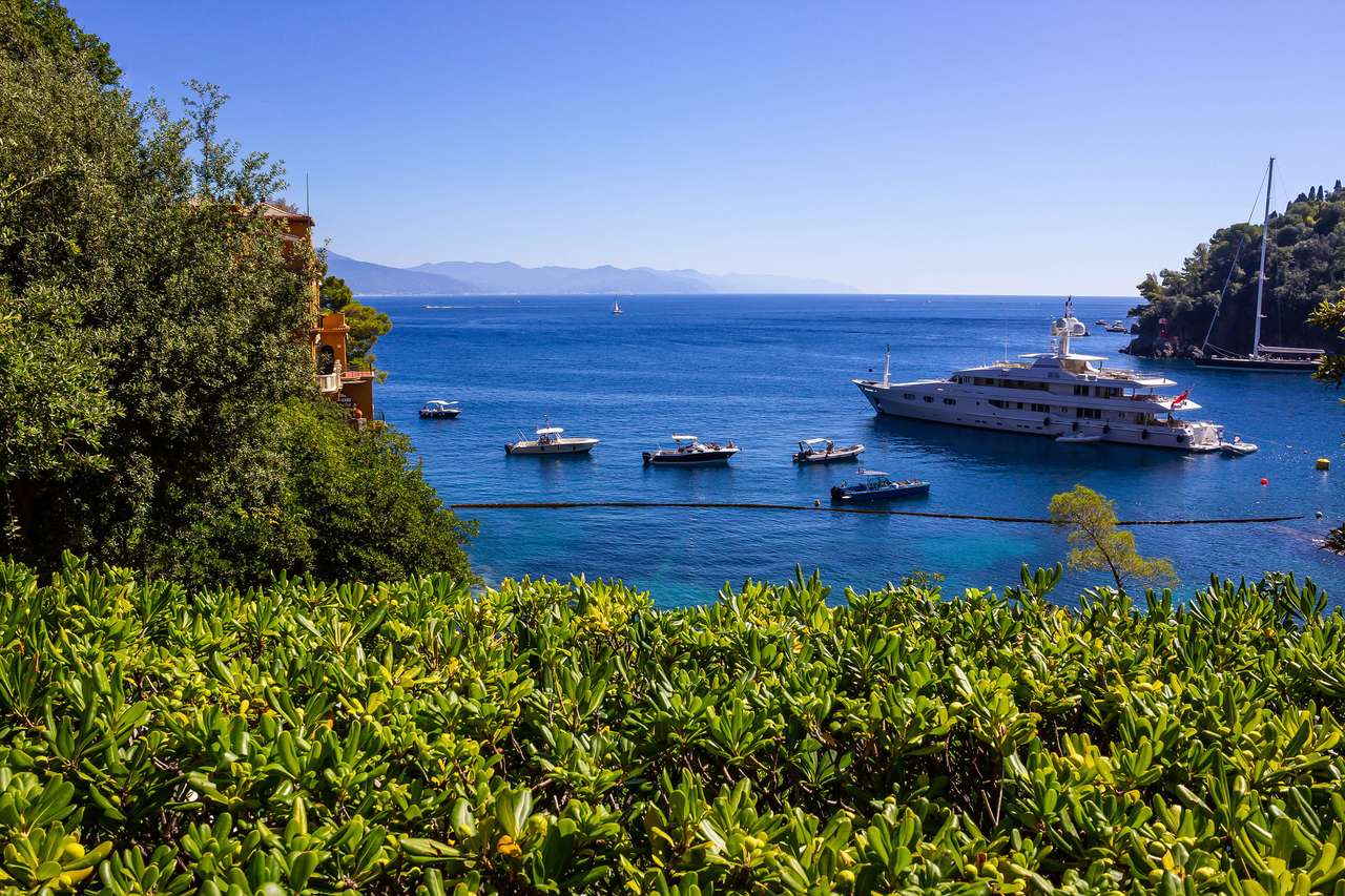 Villas bord de mer près de Portofino en Italie puzzle en ligne